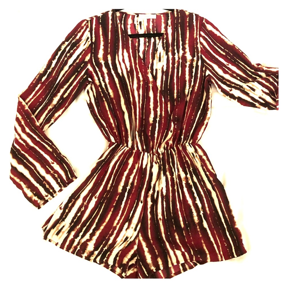🌺Burgundy Roll Up Romper